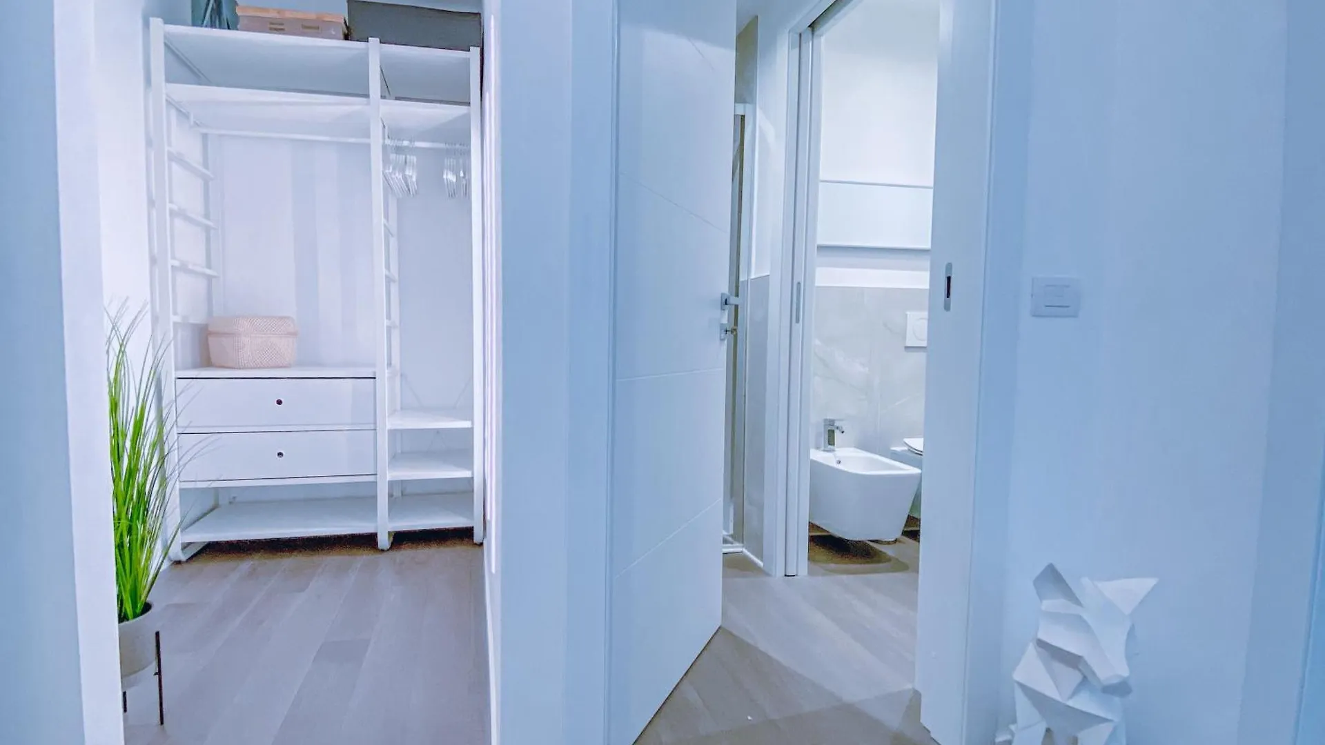 Apartment Am65 Suite - 16 Min Duomo Terrazzo Parcheggio Milan