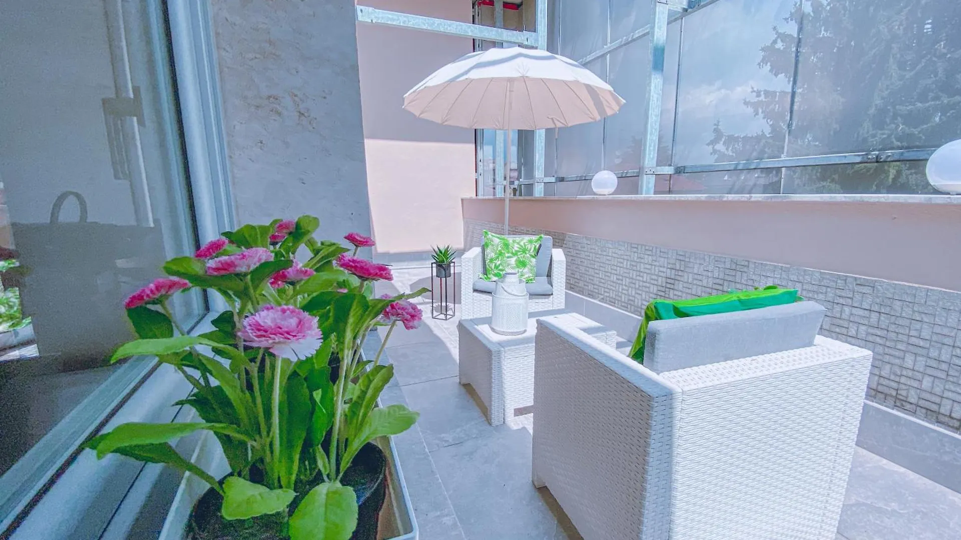 Apartment Am65 Suite - 16 Min Duomo Terrazzo Parcheggio Milan