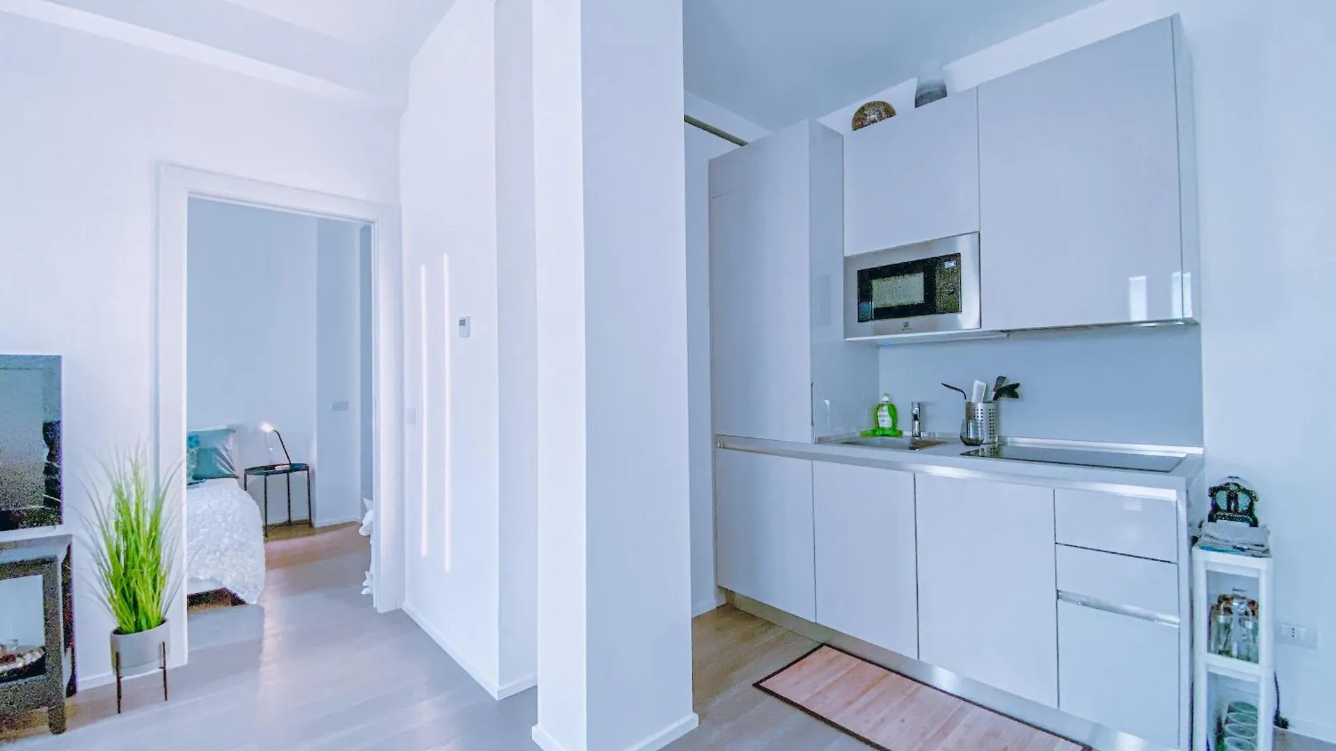Am65 Suite - 16 Min Duomo Terrazzo Parcheggio Milan Italy