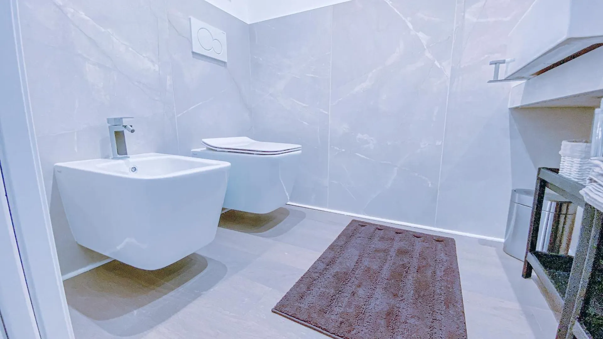 Apartment Am65 Suite - 16 Min Duomo Terrazzo Parcheggio Milan Italy