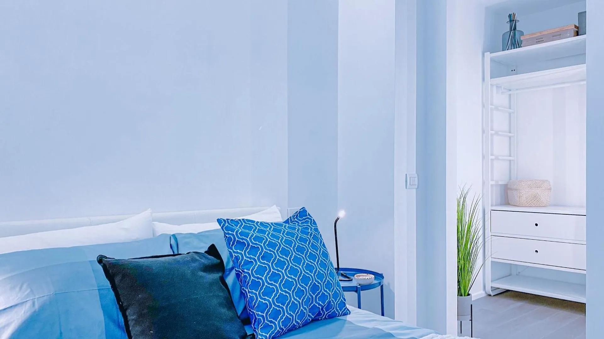 Apartment Am65 Suite - 16 Min Duomo Terrazzo Parcheggio Milan