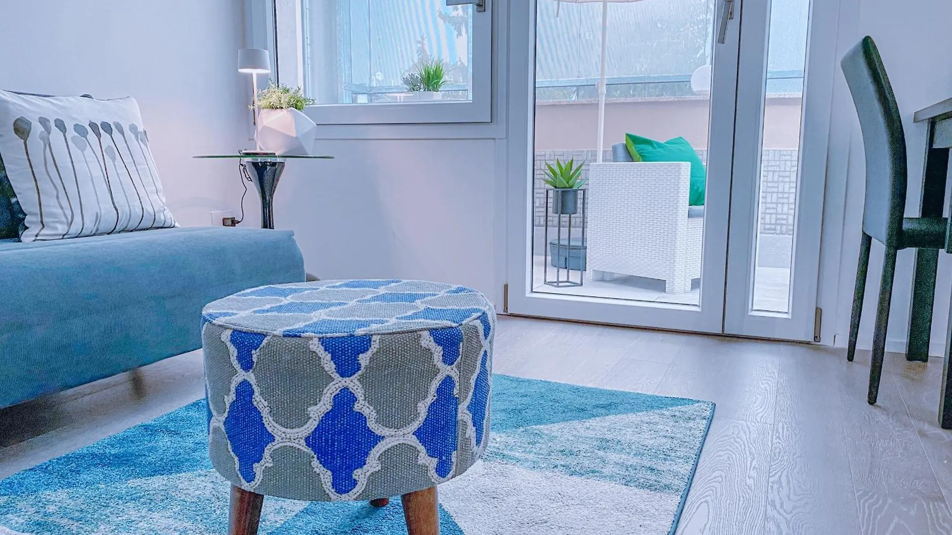 Apartment Am65 Suite - 16 Min Duomo Terrazzo Parcheggio Milan Italy
