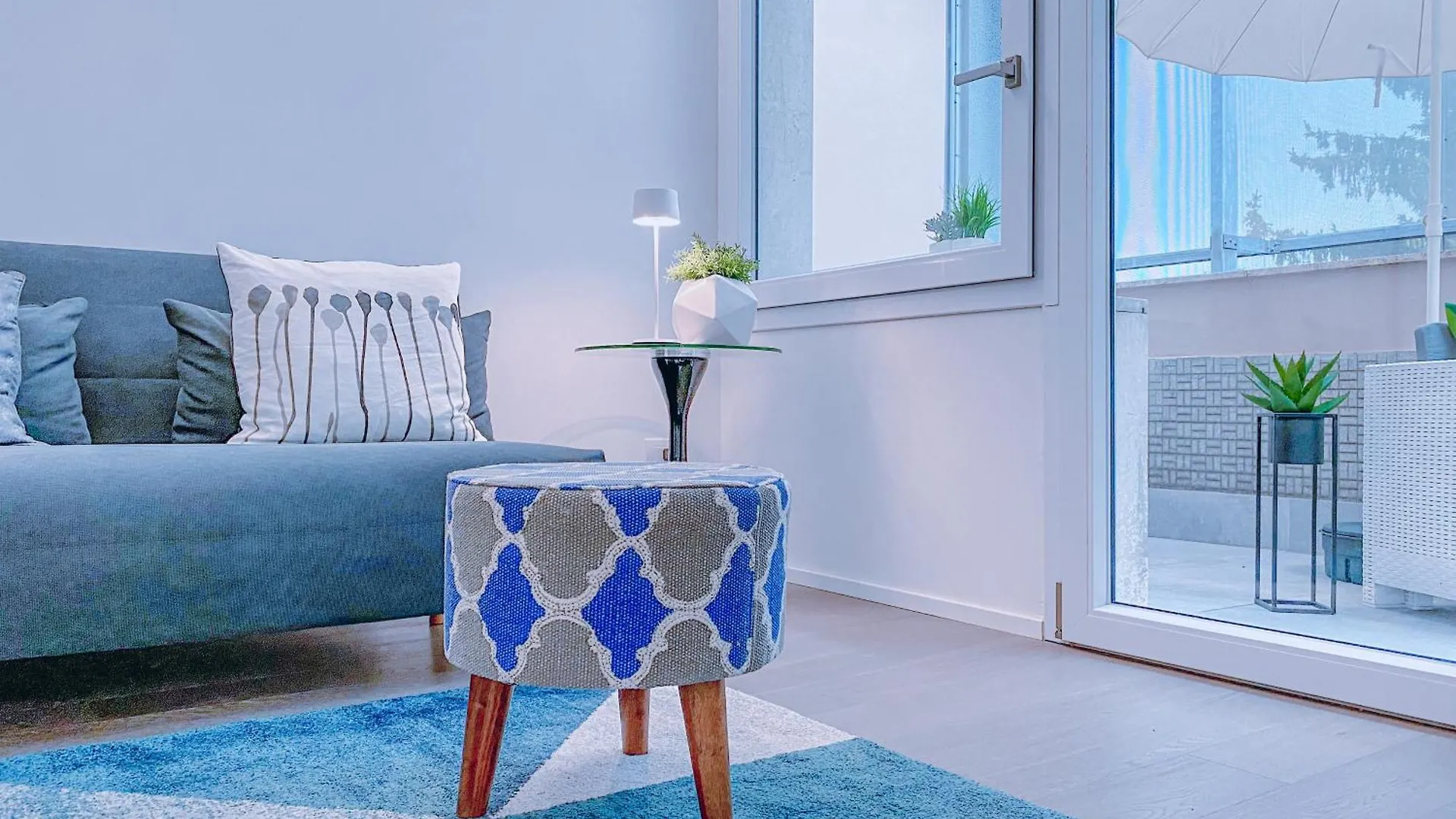 Apartment Am65 Suite - 16 Min Duomo Terrazzo Parcheggio Milan